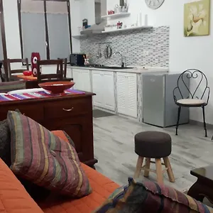  Casa vacanze Little House